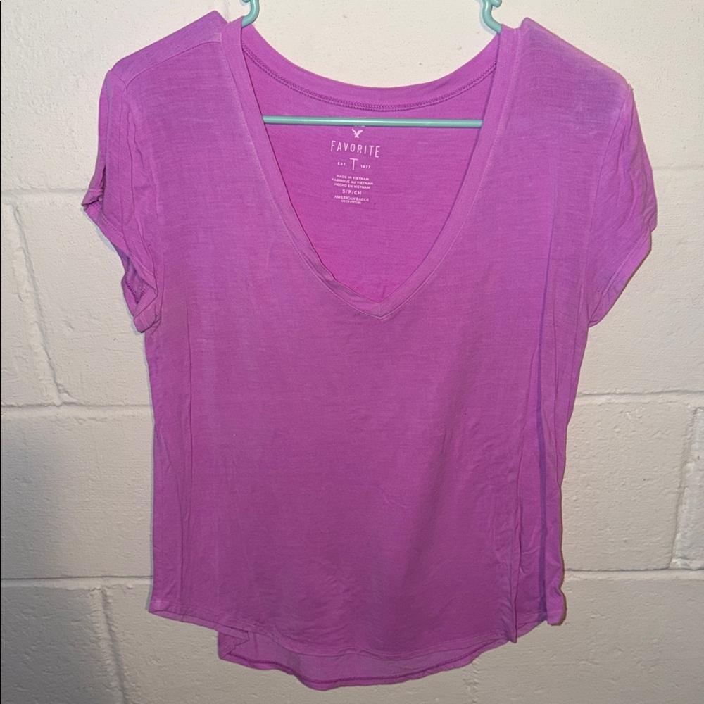American Eagle Outfitters Vibrant Purple Short Sleeve Tee